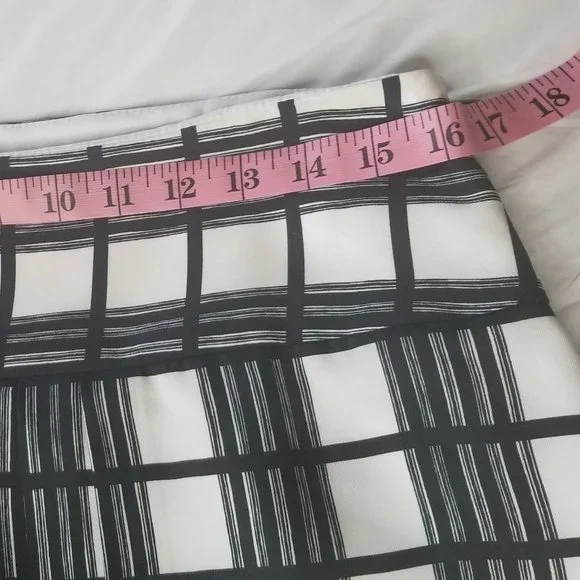 Judith & Charles Lined Black and White Plaid Front Pleated A-Line Skirt Size 8 - Picture 5 of 8